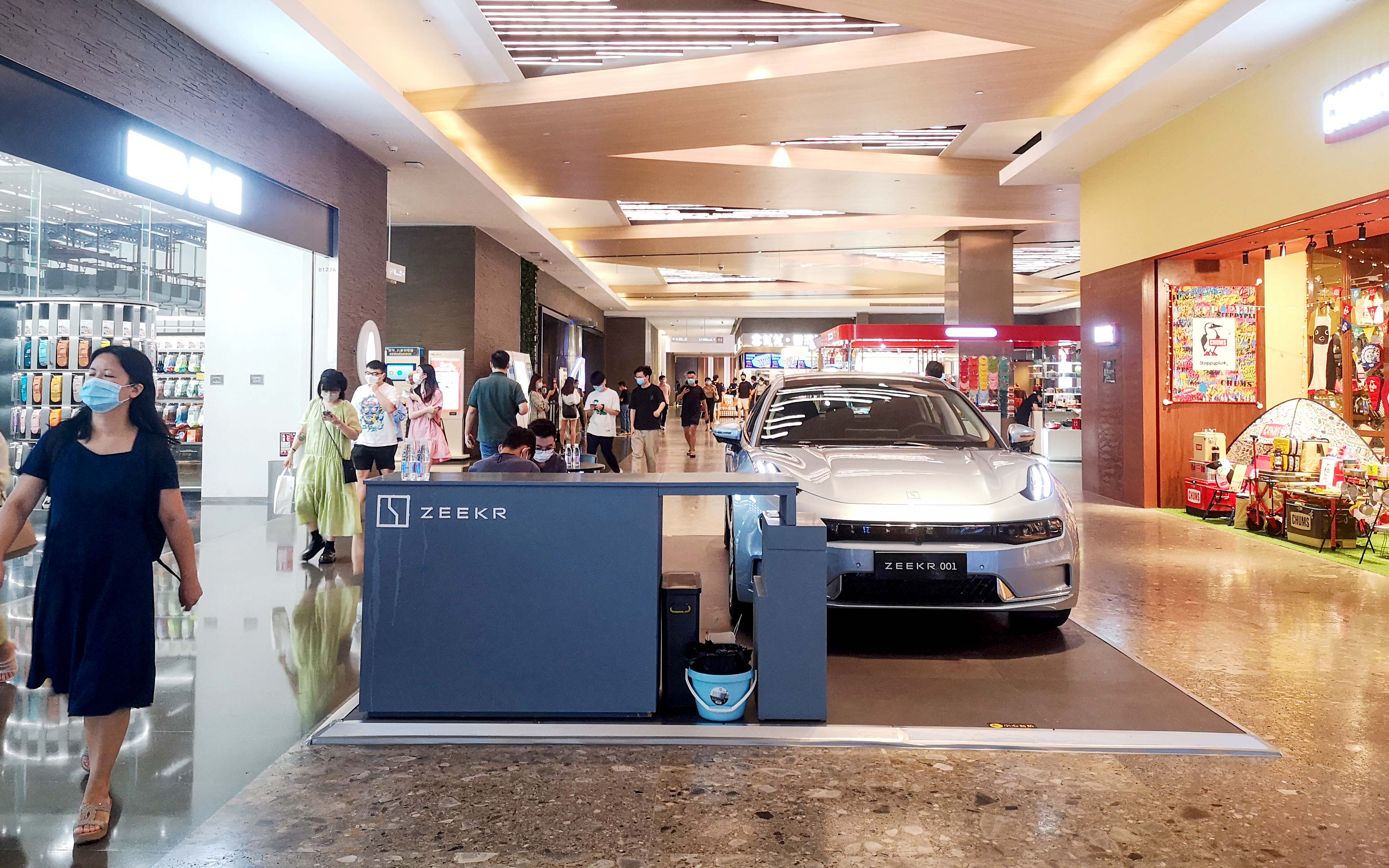 极氪汽车  X  深圳万象天地      