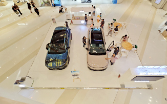 零跑汽车  X  成都万象城  